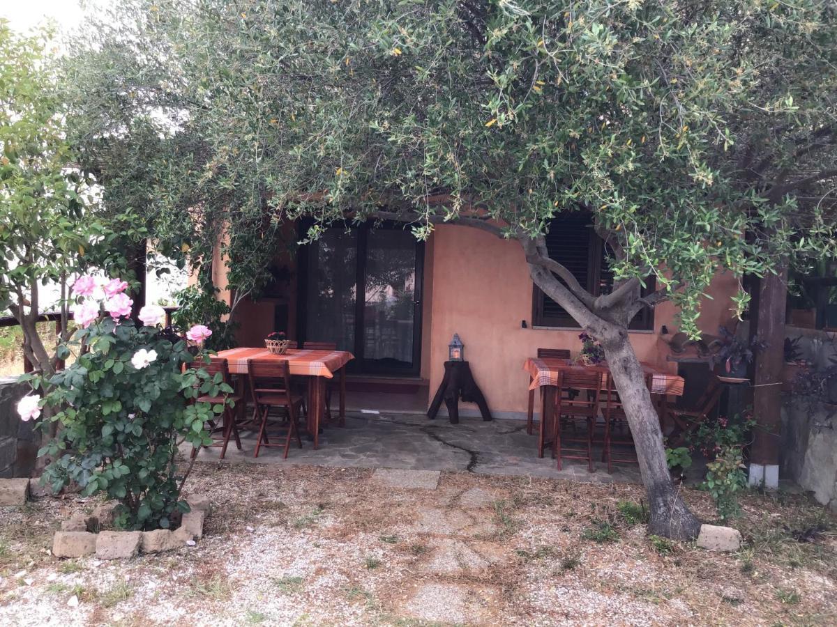 Donna Violante Porto Corallo Affittacamere ヴィッラプッツ エクステリア 写真