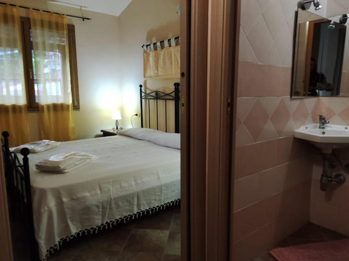 Donna Violante Porto Corallo Affittacamere ヴィッラプッツ エクステリア 写真