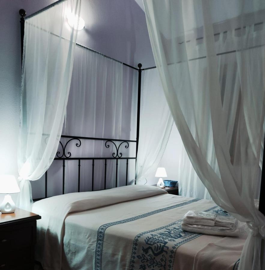 Donna Violante Porto Corallo Affittacamere ヴィッラプッツ エクステリア 写真