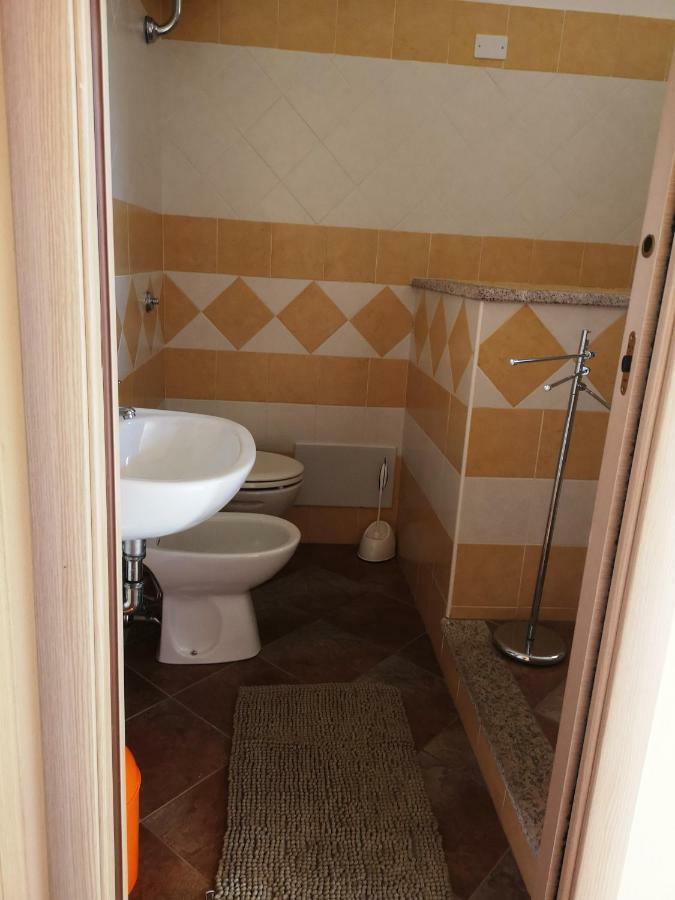 Donna Violante Porto Corallo Affittacamere ヴィッラプッツ エクステリア 写真