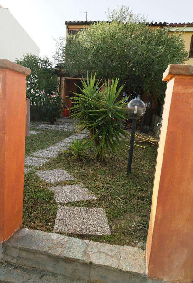Donna Violante Porto Corallo Affittacamere ヴィッラプッツ エクステリア 写真